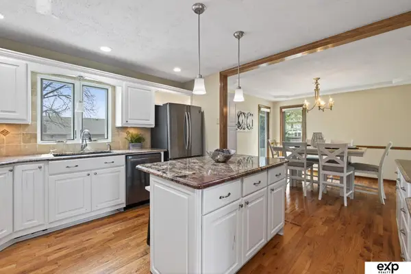 15017 Pepperwood Drive, Omaha, NE 68154