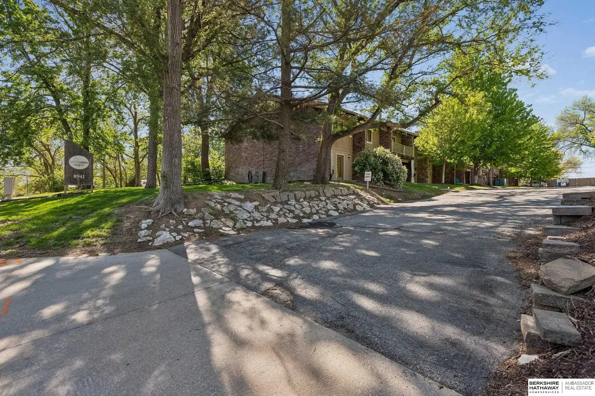 8941 Miami Street #9, Omaha, NE 68134 - #1