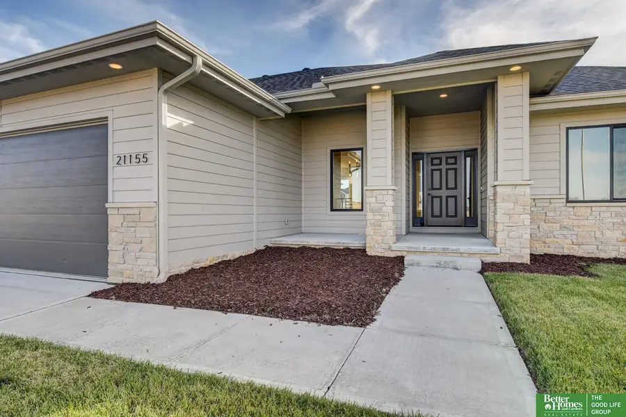 21155 Hartman Avenue, Elkhorn, NE 68022 - #3