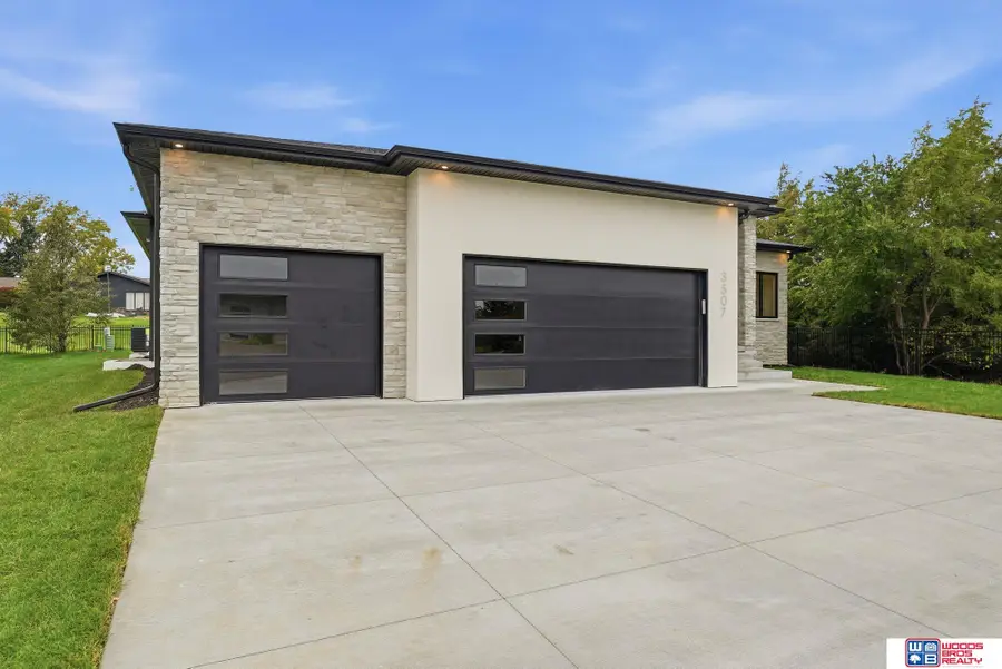 3507 Kilkee Road, Lincoln, NE 68520 - #2