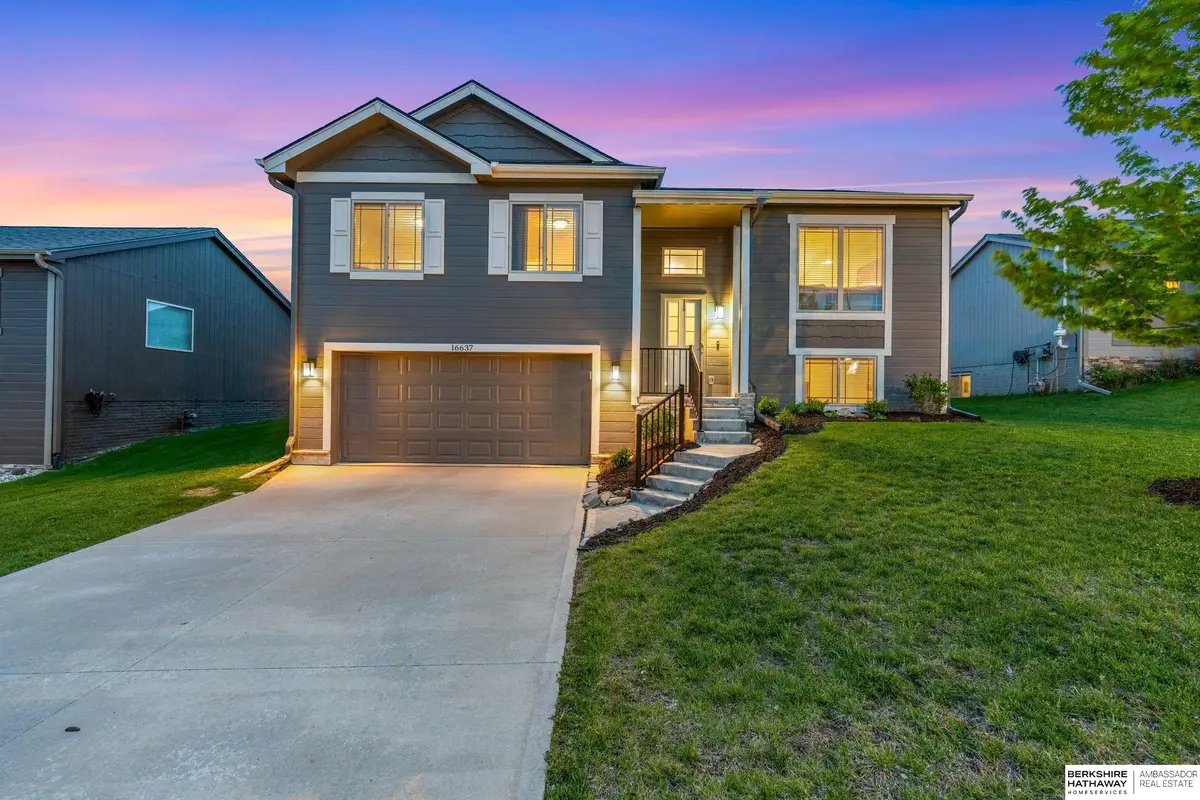 16637 Potter Street, Bennington, NE 68007 - #1