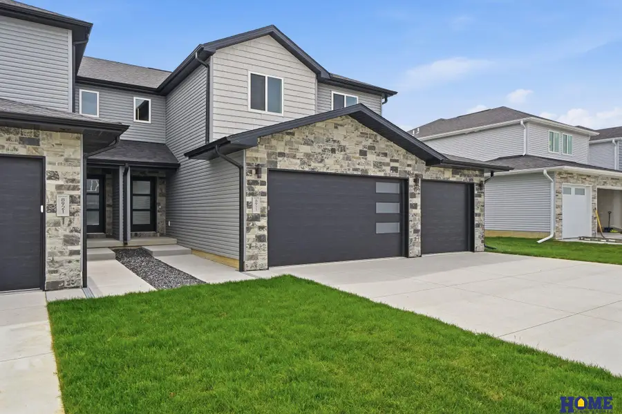 8911 Peregrine Road, Lincoln, NE 68505 - #2