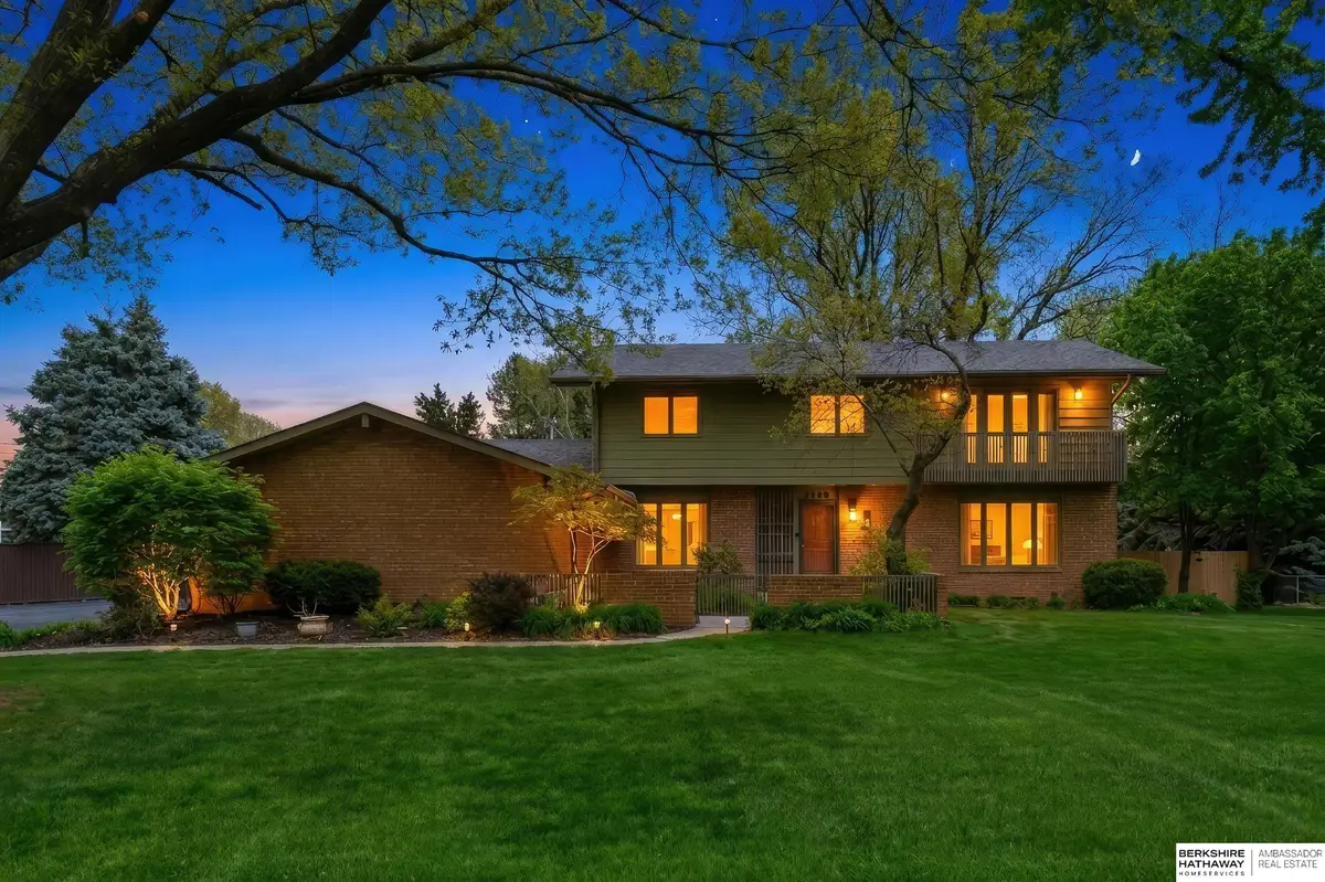 2709 S 100th Street, Omaha, NE 68124 - #1