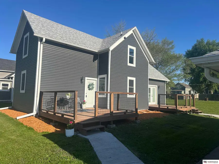 102 W Pine Street, Cedar Bluffs, NE 68015 - #3