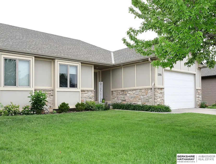 1306 Autumn Road, Hickman, NE 68372 - #2