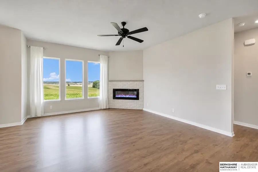 21101 Drexel Street, Elkhorn, NE 68022 - #3