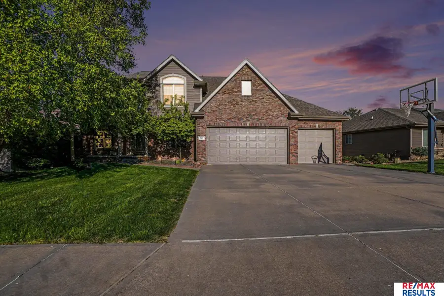 7427 S 102 Avenue, La Vista, NE 68128 - #2