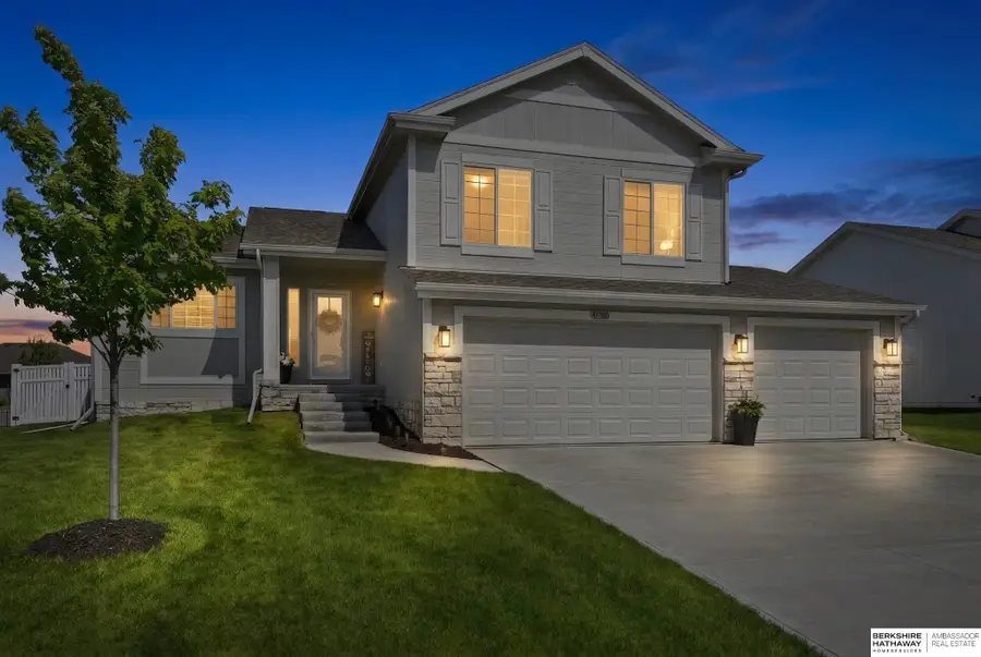 11731 S 111th Avenue, Papillion, NE 68046 - #2