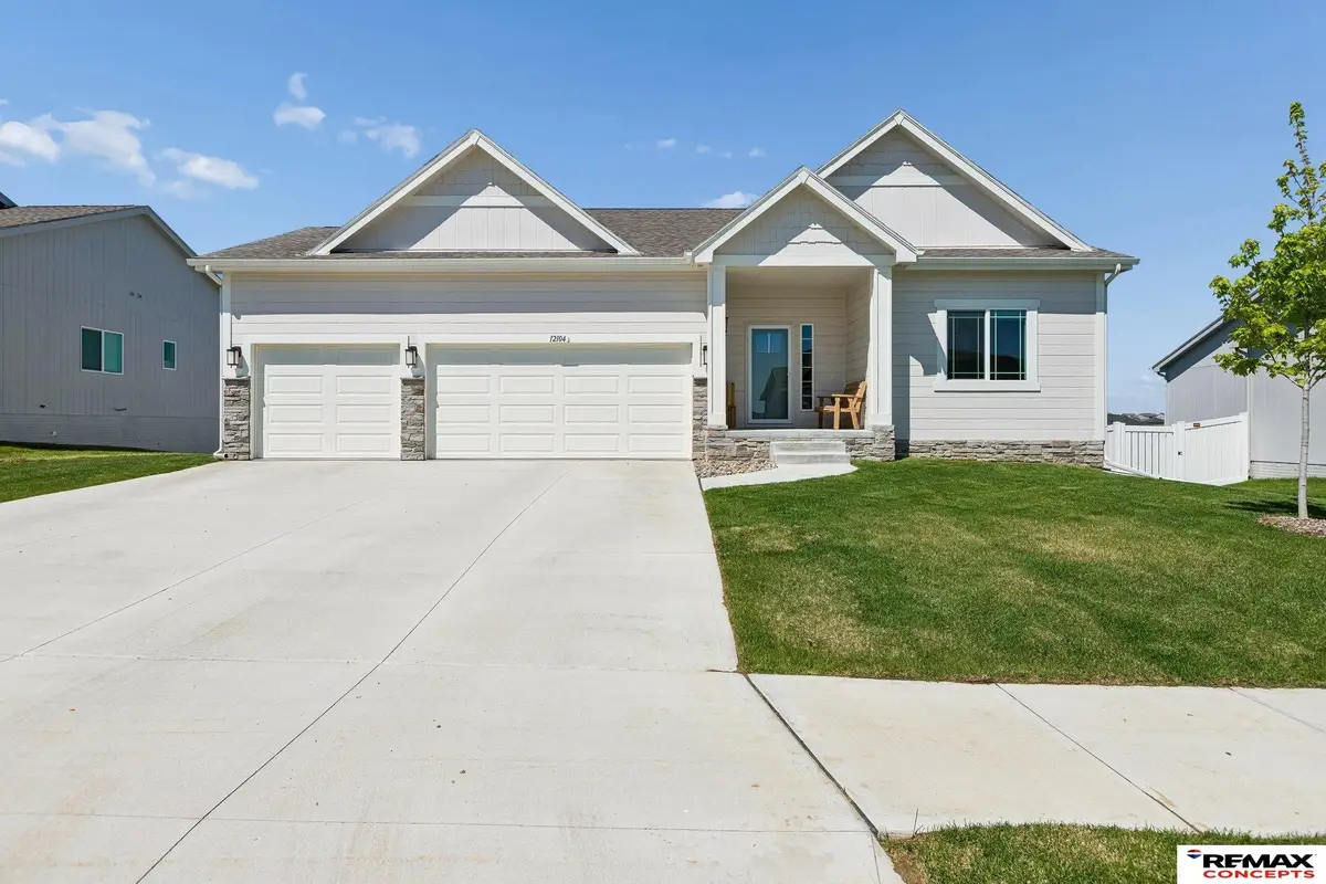 12104 S 107th Avenue, Papillion, NE 68046 - #1