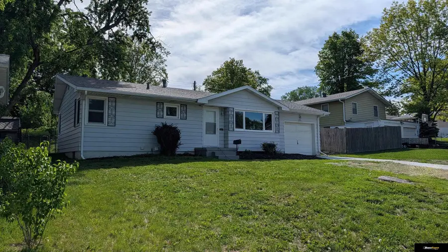 6711 S 49 Street, Omaha, NE 68117 - #3