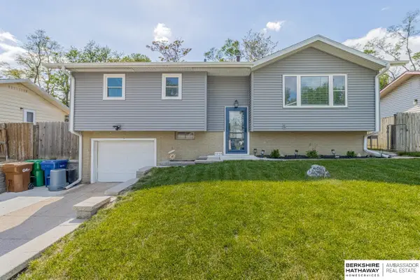 7310 Chandler Acres Drive, Bellevue, NE 68147