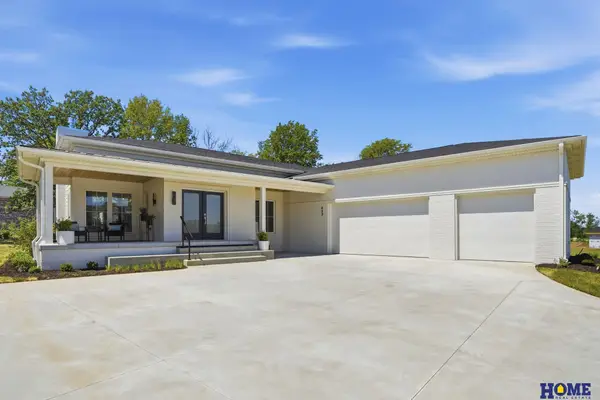 843 S 88th Street, Lincoln, NE 68520