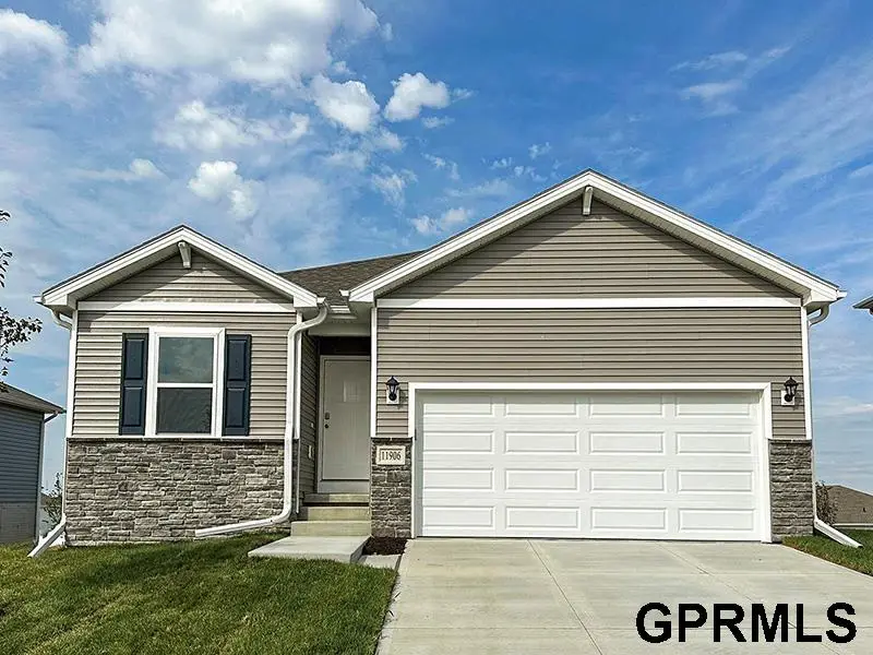 5542 N 186th Avenue, Elkhorn, NE 68022 - #1