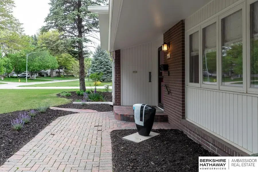 667 Dillon Drive, Omaha, NE 68132 - #2