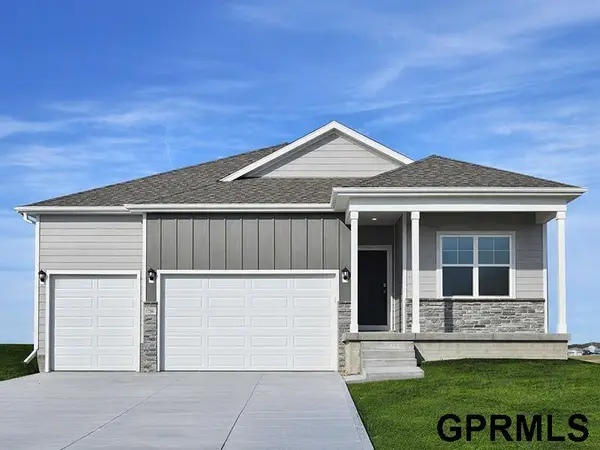 20550 Westridge Drive, Gretna, NE 68028