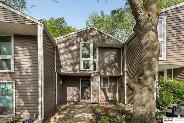 10836 Seward Street, Omaha, NE 68154