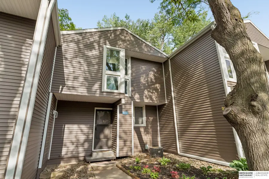 10836 Seward Street, Omaha, NE 68154 - #2