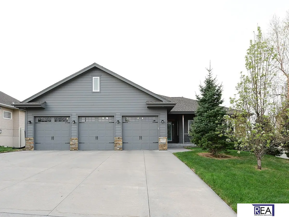 10509 Hillcrest Drive, La Vista, NE 68128 - #1