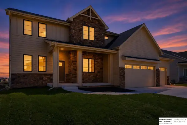 20505 Jeannie Lane, Gretna, NE 68028