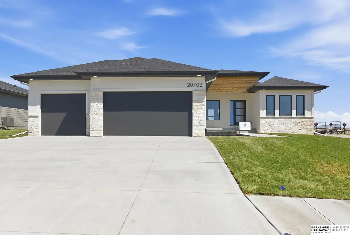 20702 Vernon Avenue, Elkhorn, NE 68022 - #1