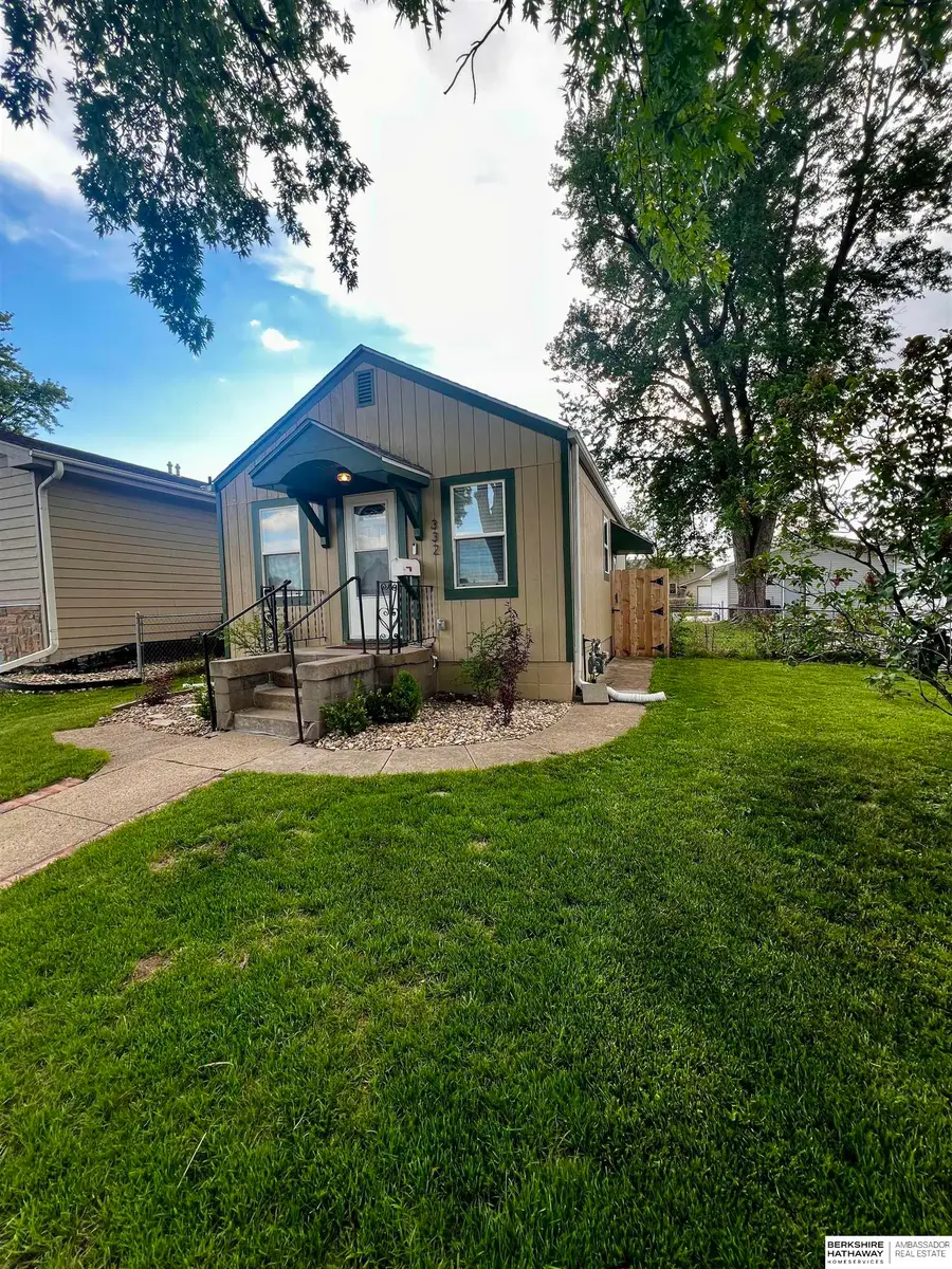 332 S Adams Street, Papillion, NE 68046 - #2