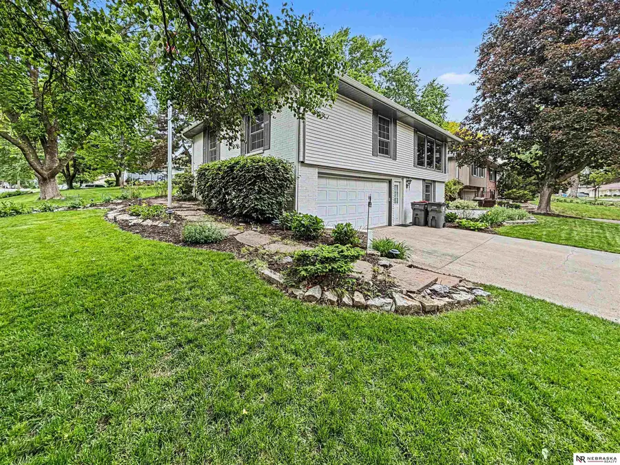 5950 Elkcrest Drive, Lincoln, NE 68516 - #3