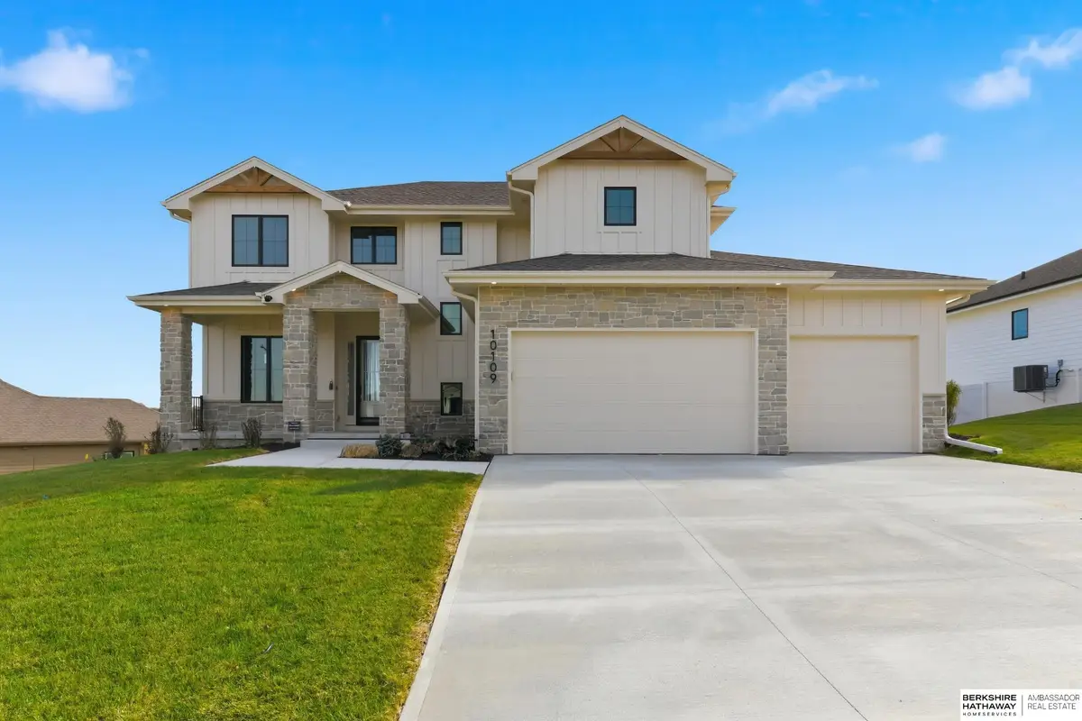 10109 Laramie Street, Papillion, NE 68046 - #1