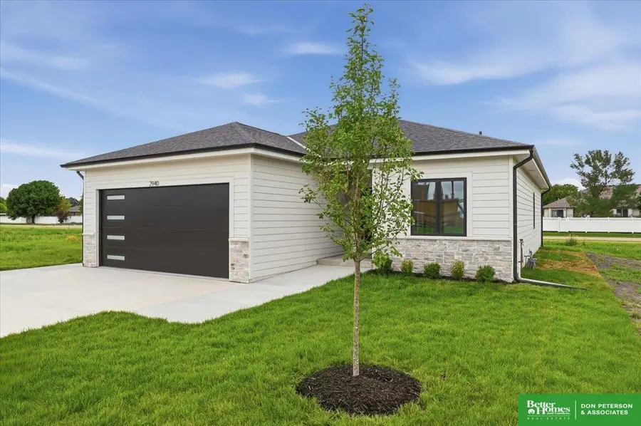 2940 Aurora Drive, Fremont, NE 68025 - #2