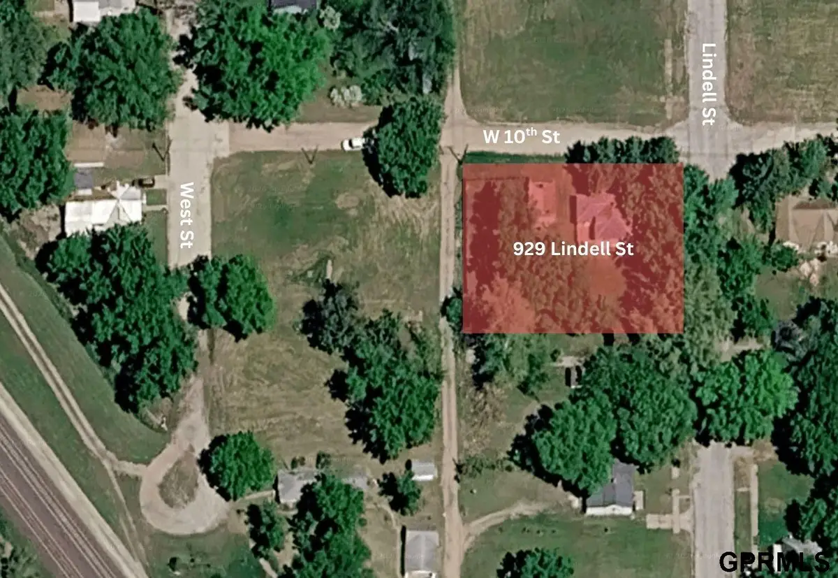 929 Lindell Street, Fairbury, NE 68352 - #1