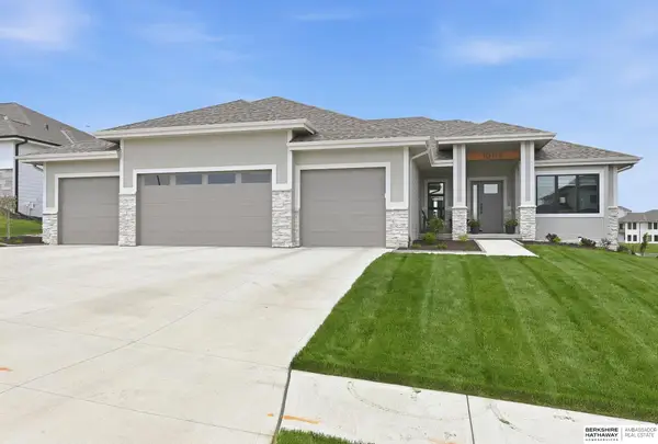 10114 Laramie Street, Papillion, NE 68046