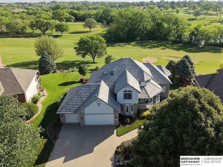 710 Bailey Drive, Papillion, NE 68046 - #2