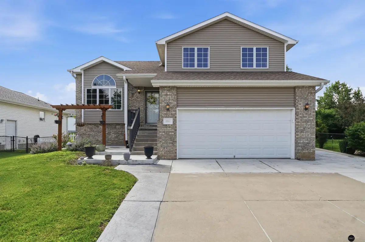 8951 Prairie Village Drive, Lincoln, NE 68507 - #1