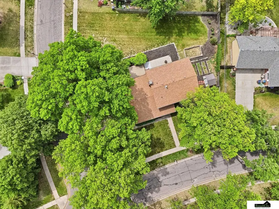 3121 Loveland Street, Lincoln, NE 68502 - #3