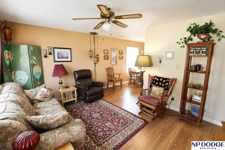 1009 Hiatt Street, Carter Lake, IA 51510 - #2