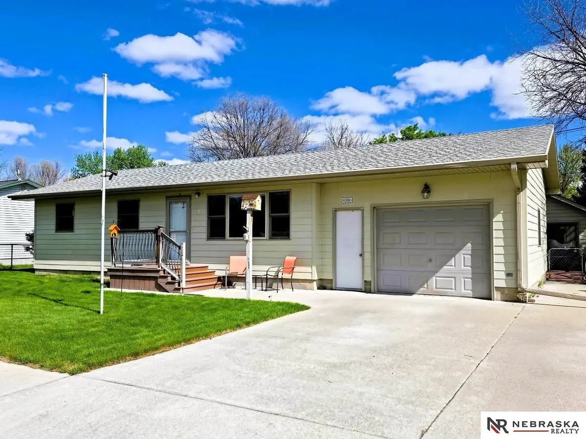 806 W Candice Street, Valentine, NE 69201 - #1