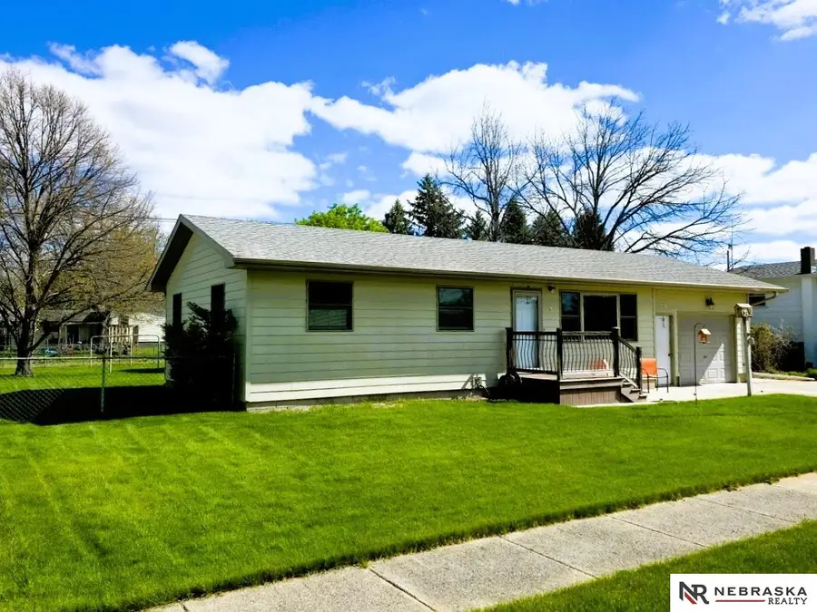 806 W Candice Street, Valentine, NE 69201 - #2