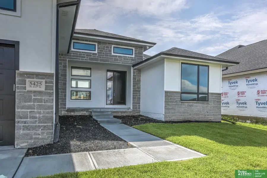 5425 N 212 Street, Elkhorn, NE 68022 - #2