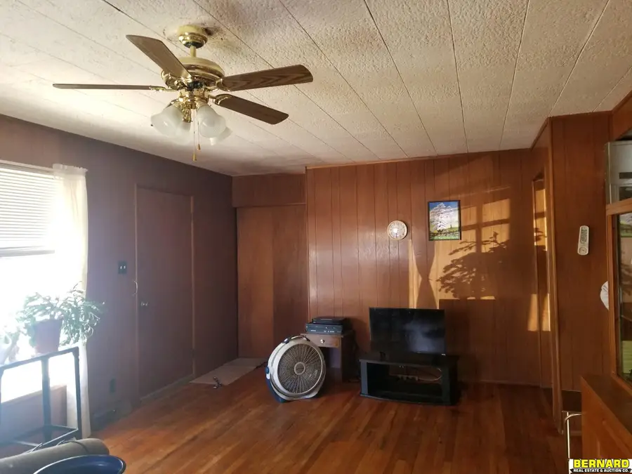 976 Central Avenue, Humboldt, NE 68376 - #2