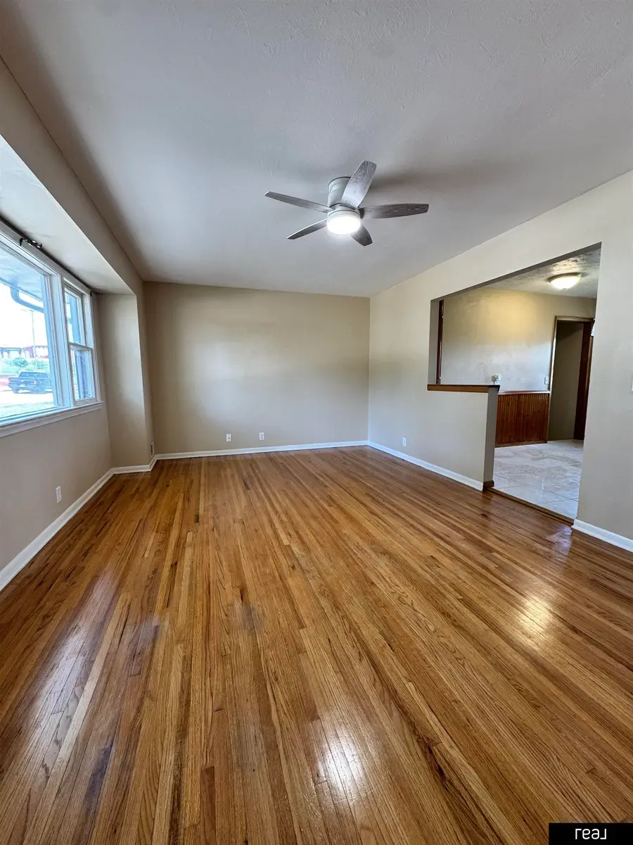 7101 Wood River Drive, Bellevue, NE 68157 - #3