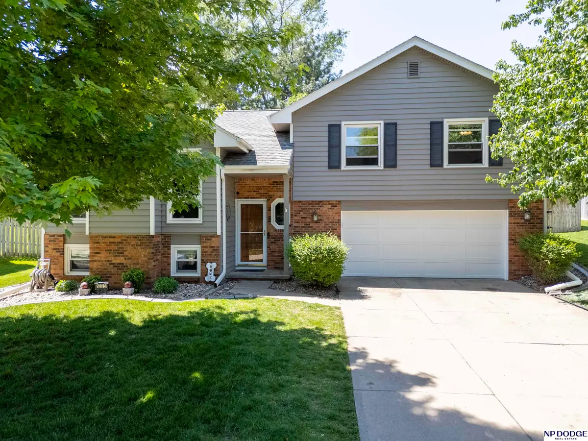 1005 Devon Drive, Papillion, NE 68046 - #1