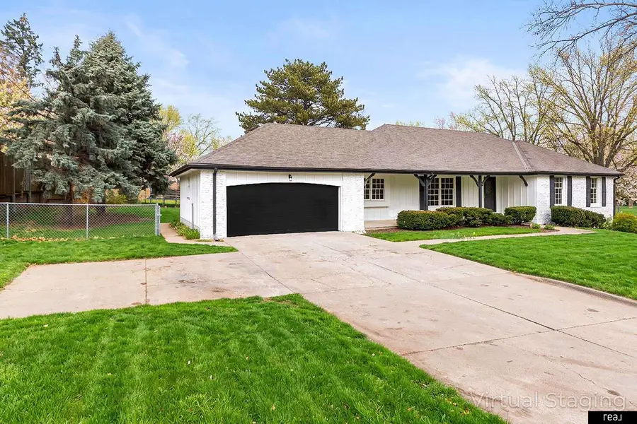 11918 Leavenworth Road, Omaha, NE 68154 - #2