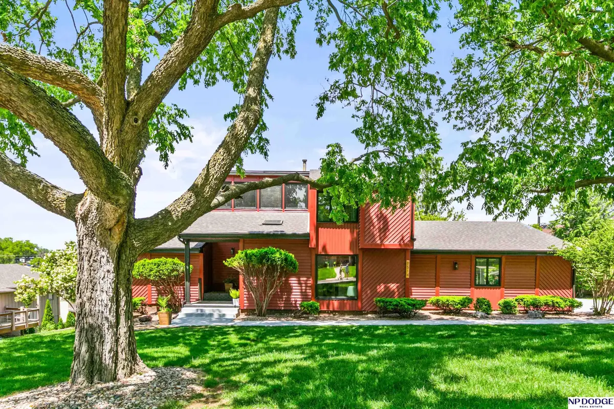 8514 Douglas Street, Omaha, NE 68114 - #1