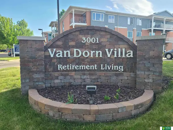 3001 S 51st Street Court #430, Lincoln, NE 68506