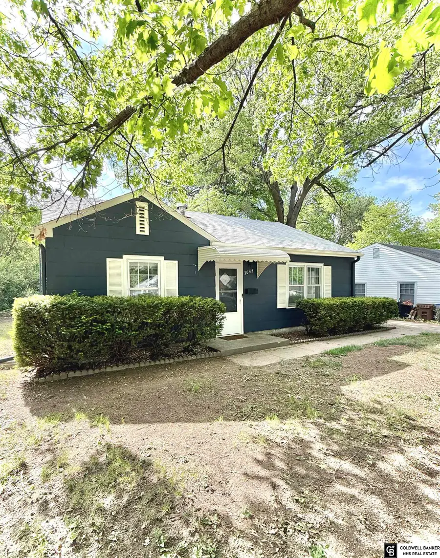 3045 S 42nd Street, Lincoln, NE 68506 - #2