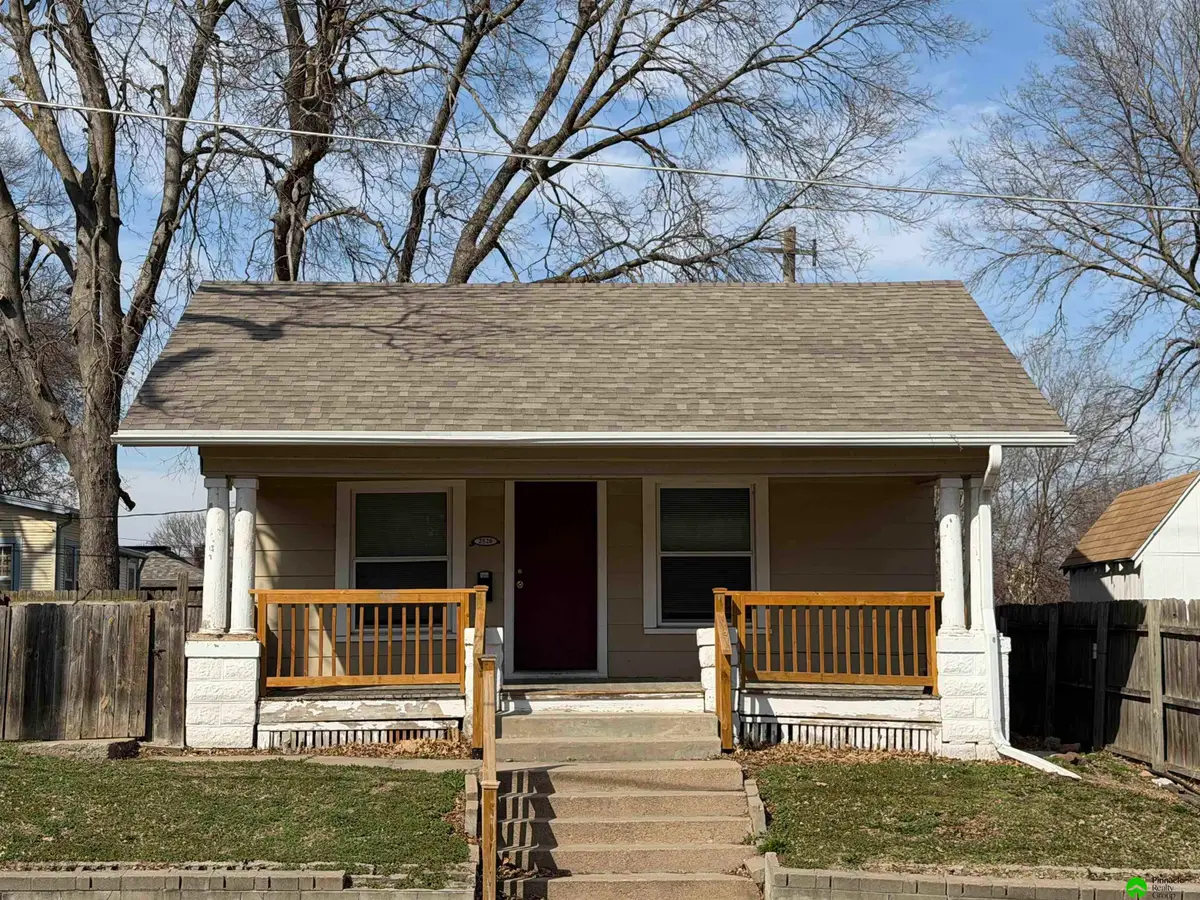 2520 Garfield Street, Lincoln, NE 68502 - #1