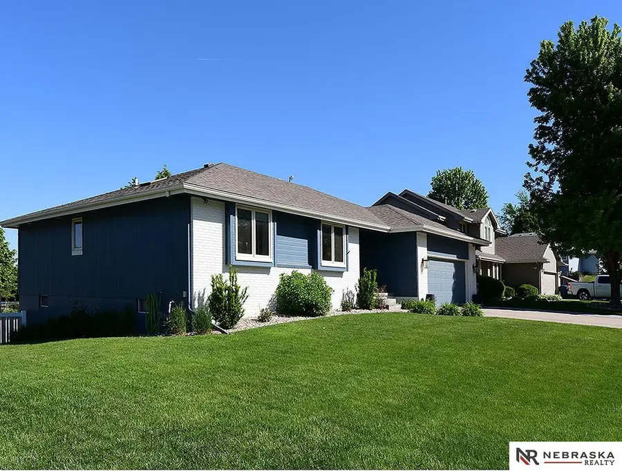 21890 Plum Creek Drive, Gretna, NE 68028 - #2
