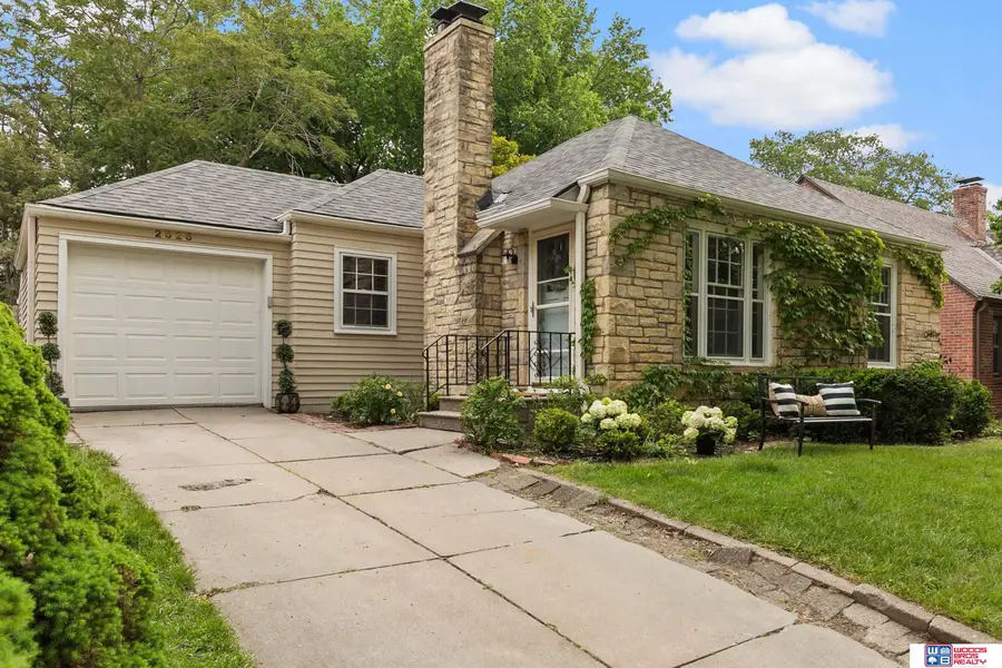 2526 Lafayette Avenue, Lincoln, NE 68502 - #2