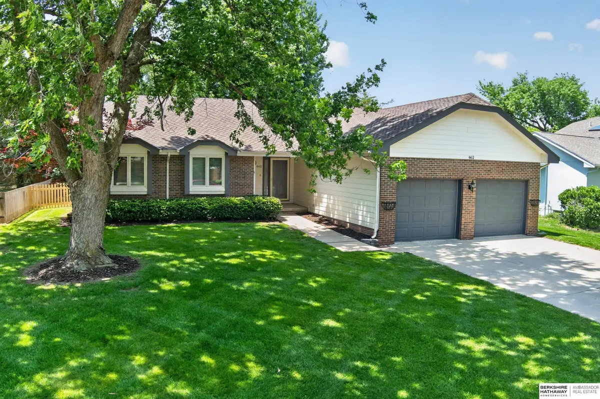 662 N 149 Avenue, Omaha, NE 68154 - #1