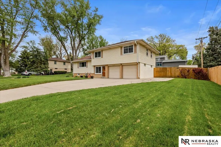 3409 S 108 Street, Omaha, NE 68144 - #3