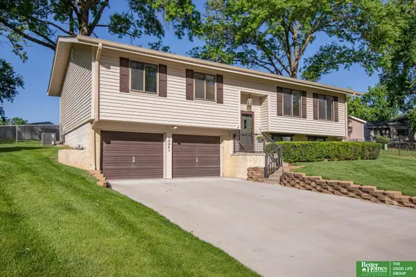 13941 Washington Circle, Omaha, NE 68137